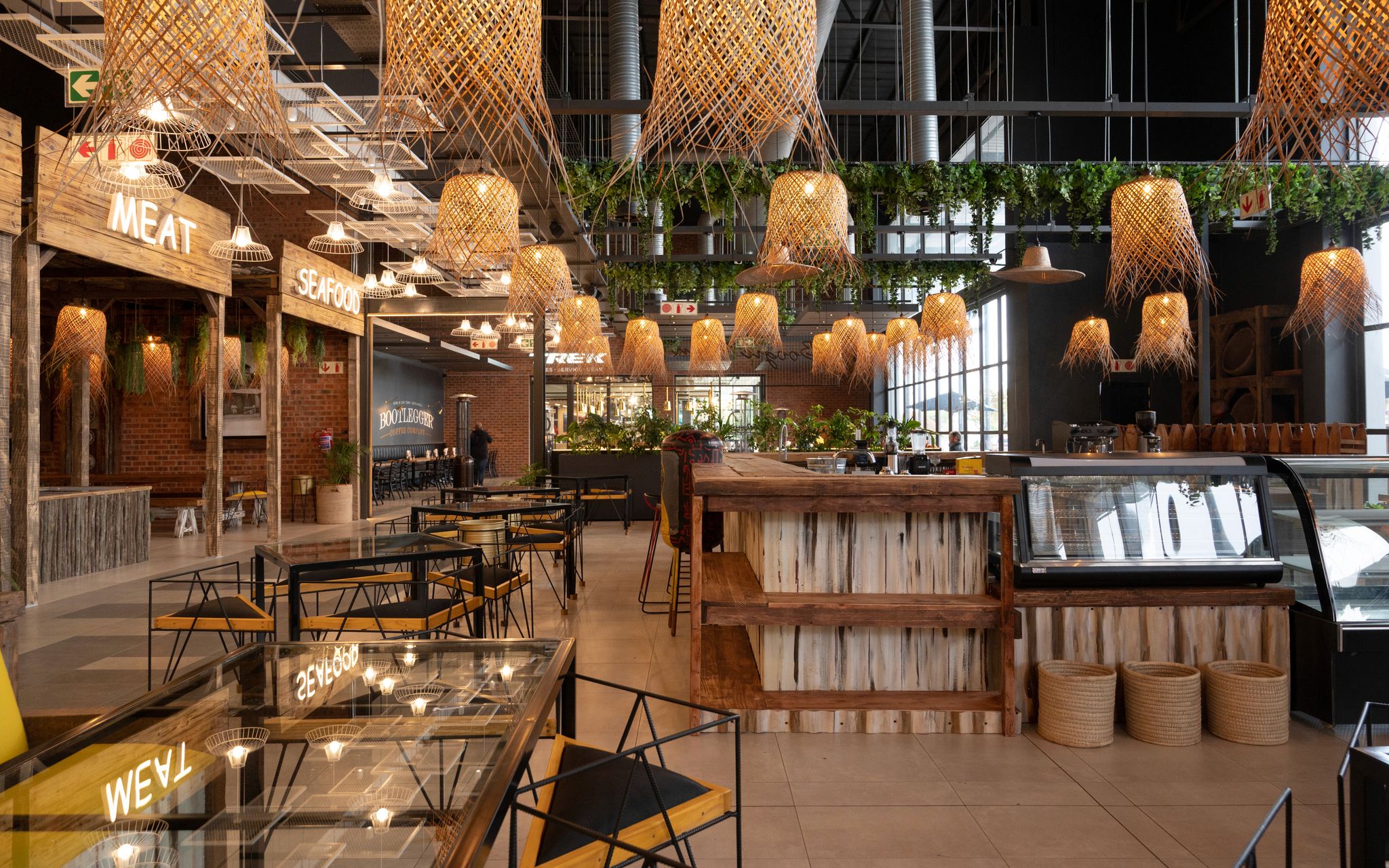+258 Mozambique — Retail architecture by Studio3B — view 3