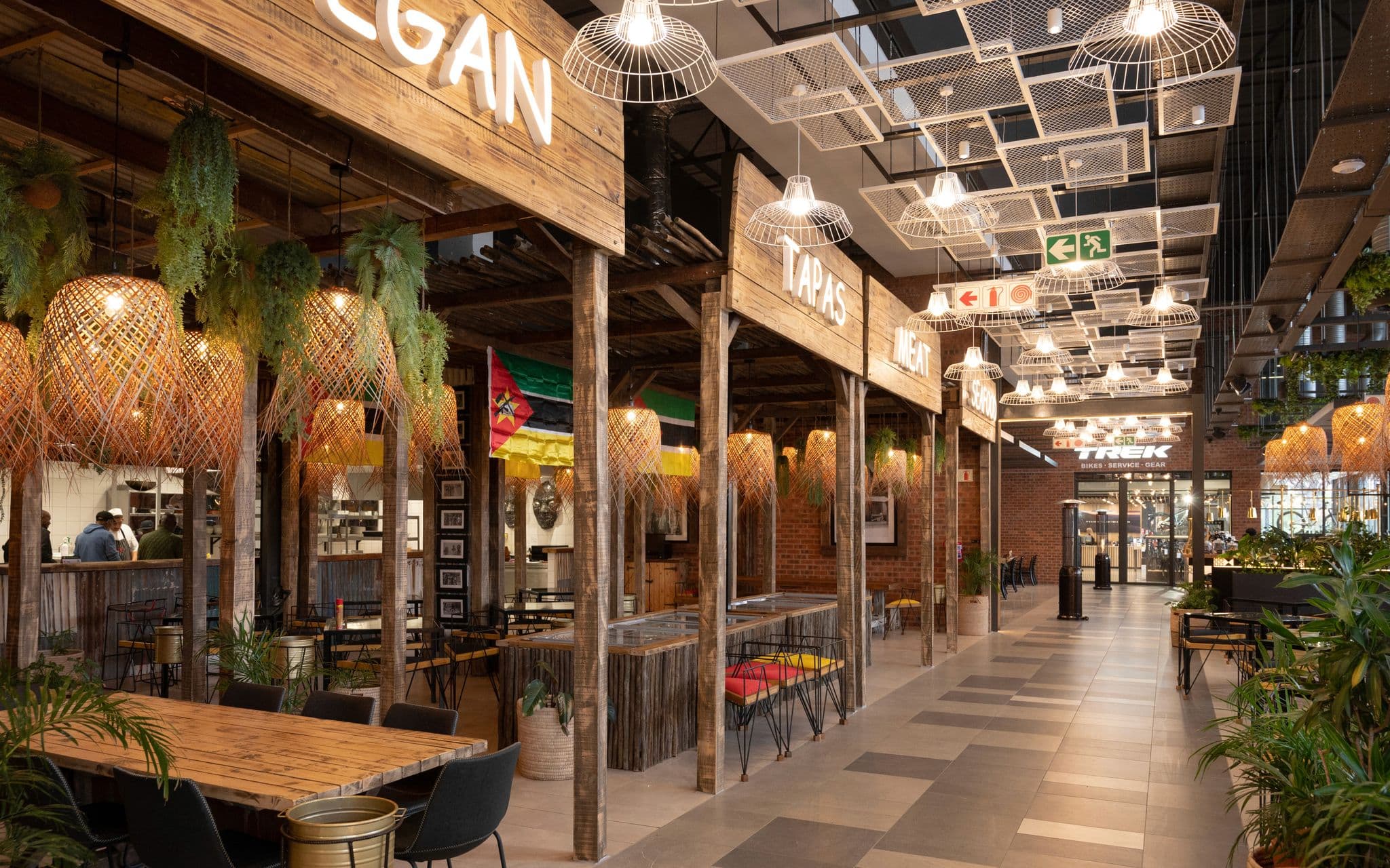 +258 Mozambique — Retail architecture by Studio3B
